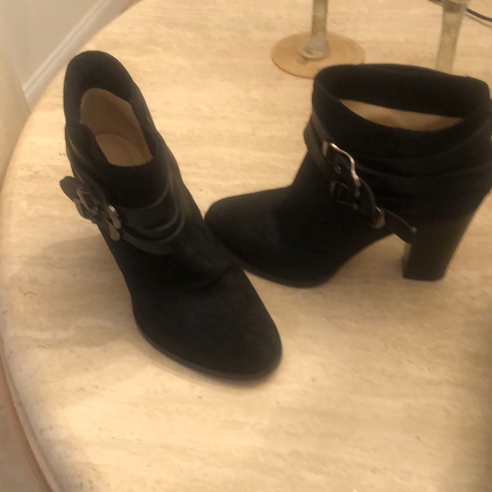 JIMMY CHOO BOOTIES hardly  worn great bootie